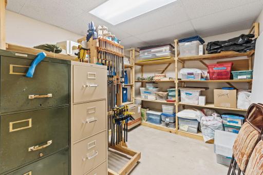 55-web-or-mls-3649 Mount Vernon Ln-55.jpg