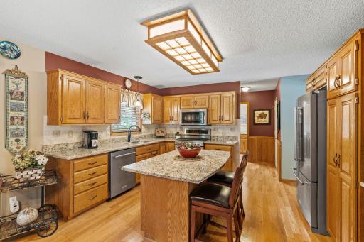 18-web-or-mls-3649 Mount Vernon Ln-18.jpg