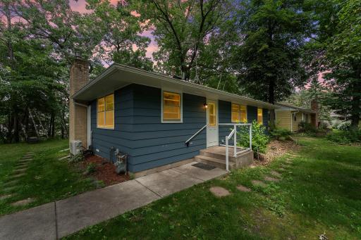 6053 S Linwood Drive NE, Wyoming, MN 55092
