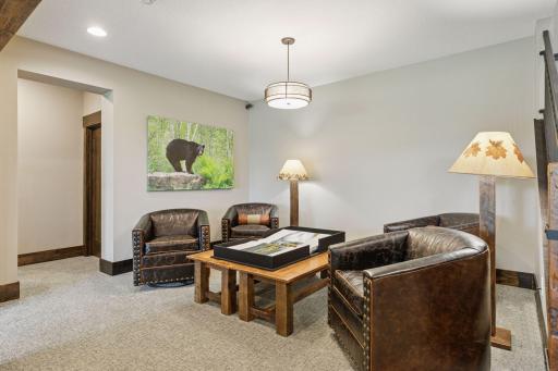 1099 Indian Trail S, Afton, MN 55001