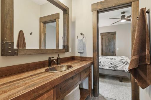 1099 Indian Trail S, Afton, MN 55001