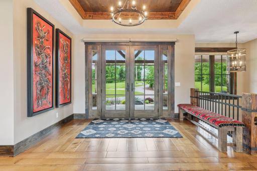 1099 Indian Trail S, Afton, MN 55001