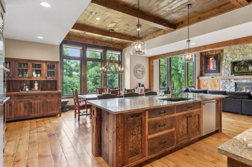 1099 Indian Trail S, Afton, MN 55001