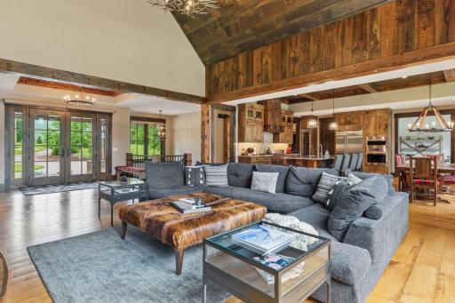 1099 Indian Trail S, Afton, MN 55001