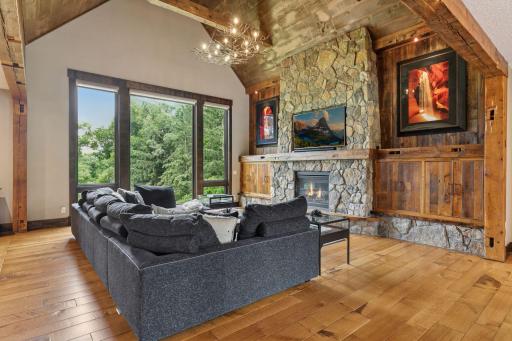 1099 Indian Trail S, Afton, MN 55001