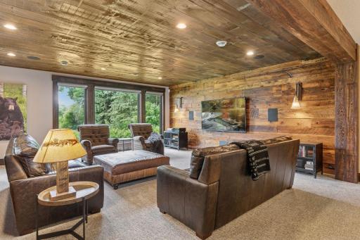 1099 Indian Trail S, Afton, MN 55001