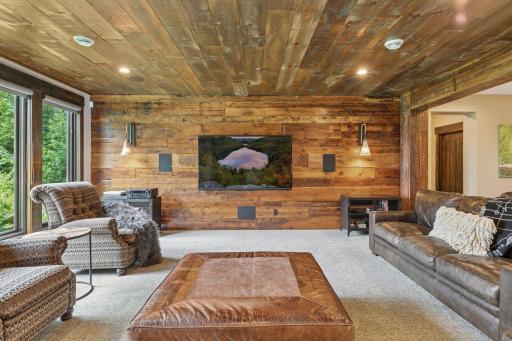 1099 Indian Trail S, Afton, MN 55001