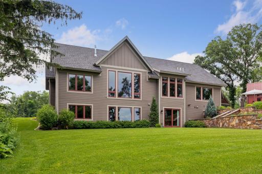 1099 Indian Trail S, Afton, MN 55001