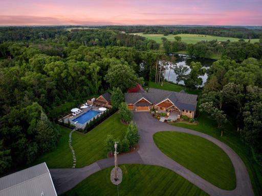 1099 Indian Trail S, Afton, MN 55001