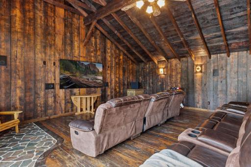 1099 Indian Trail S, Afton, MN 55001