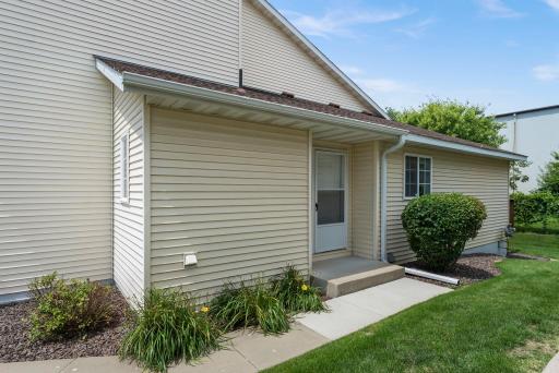 1055 Willow Trail, Farmington, MN 55024