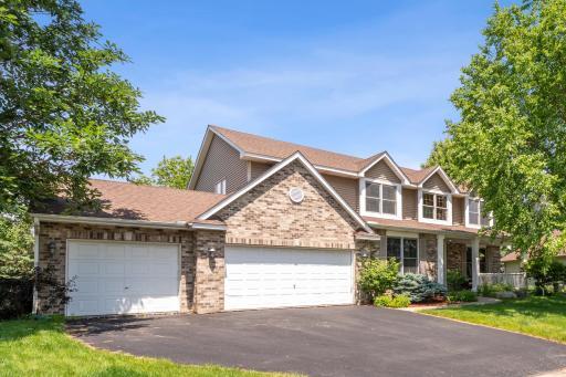 This beautiful home is located close to beautiful parks, walking trails, schools as well as nearby shopping, dining, and major highways.