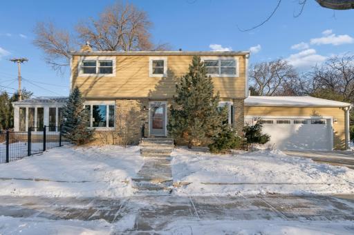 Photo for 4046 Xerxes Avenue S, Minneapolis, MN 55410 - listing #6743652 Welcome to 4046 Xerxes, situated between Lake Harriet and Bde Maka Ska in the heart of Linden hills