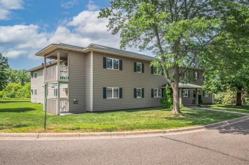 3255 80th Street E, 102, Inver Grove Heights, MN 55076