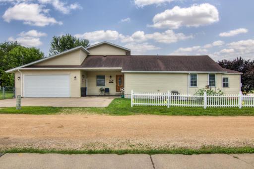 Photo for 427 Alleghany Avenue, Wabasha, MN 55981 - listing #6743768 427 Alleghany Avenue, Wabasha, MN 55981