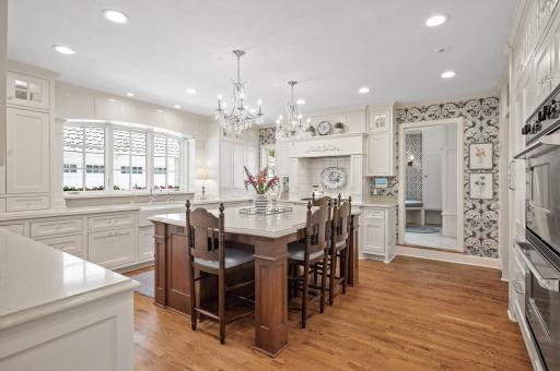 4504 Wooddale Avenue, Edina, MN 55424