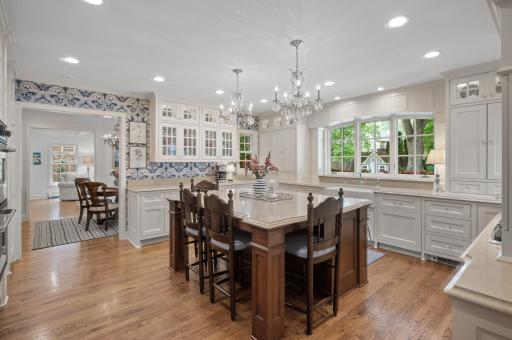 4504 Wooddale Avenue, Edina, MN 55424
