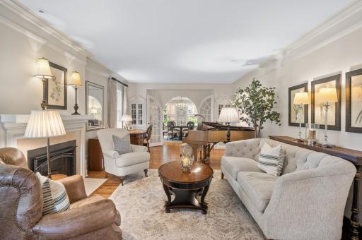 4504 Wooddale Avenue, Edina, MN 55424