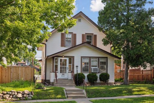 2085 Princeton Avenue, Saint Paul, MN 55105