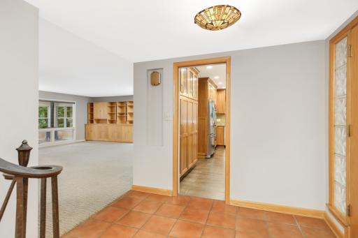576 Montcalm Place, Saint Paul, MN 55116