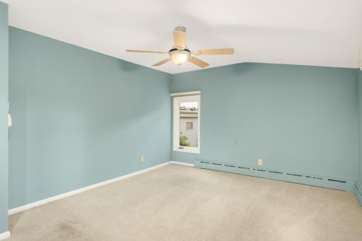 576 Montcalm Place, Saint Paul, MN 55116