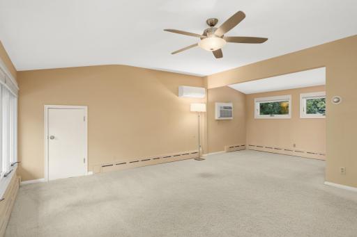 576 Montcalm Place, Saint Paul, MN 55116