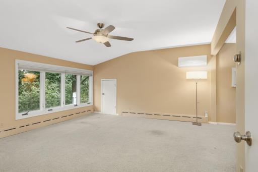 576 Montcalm Place, Saint Paul, MN 55116