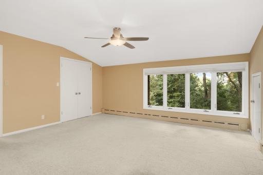 576 Montcalm Place, Saint Paul, MN 55116
