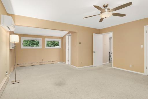 576 Montcalm Place, Saint Paul, MN 55116