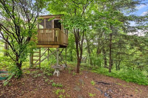 576 Montcalm Place, Saint Paul, MN 55116