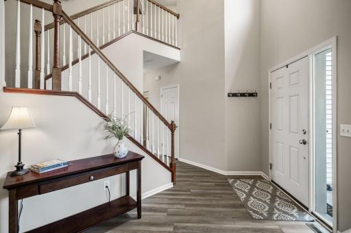 Open 2-story foyer