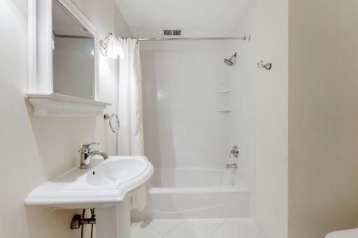 5808 Louis Avenue, Minnetonka, MN 55345