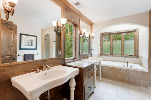 5808 Louis Avenue, Minnetonka, MN 55345