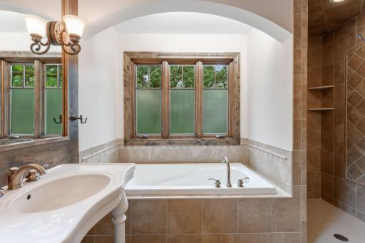 5808 Louis Avenue, Minnetonka, MN 55345