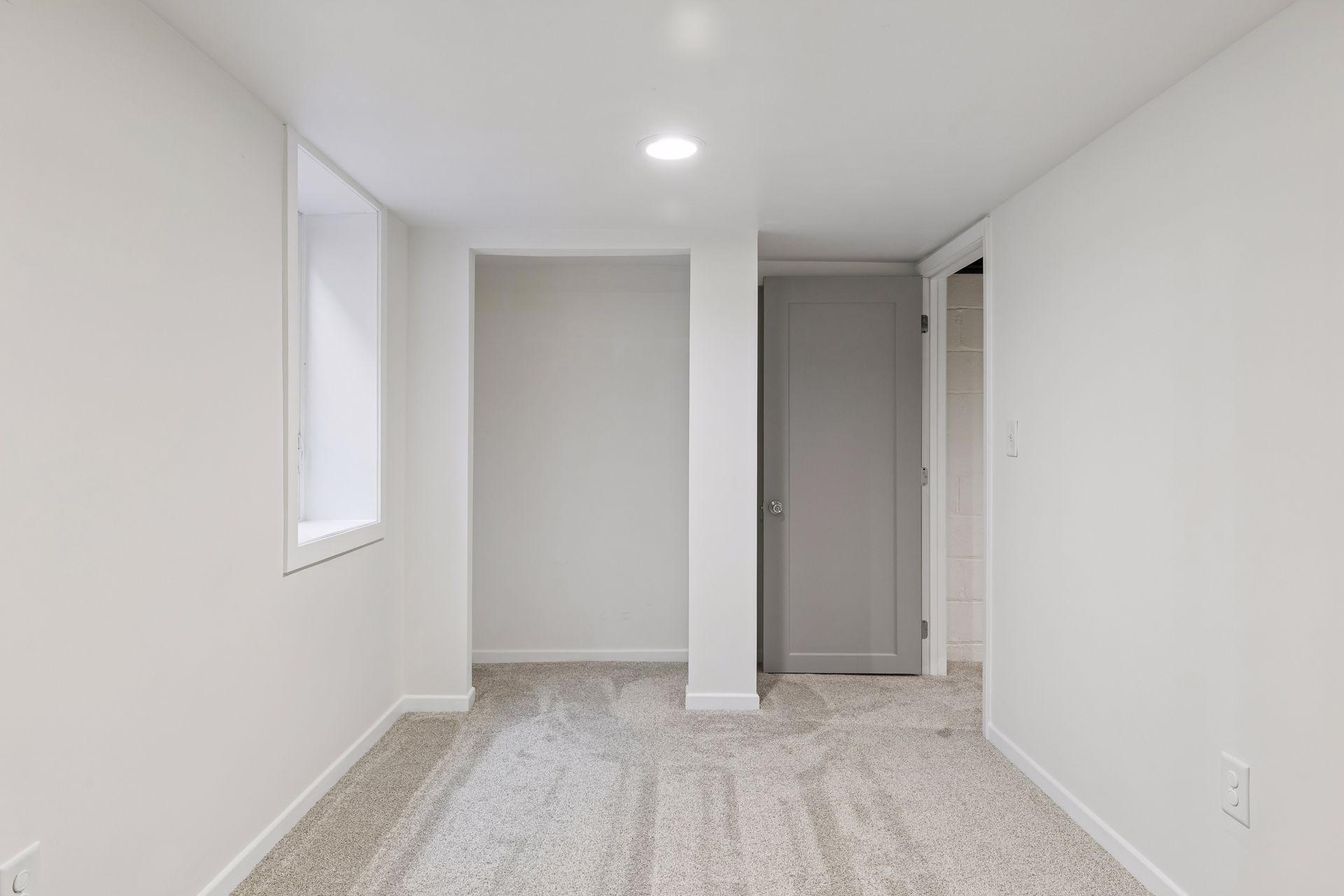 1693 Charles Avenue - Spacecrafting - 0034.jpg