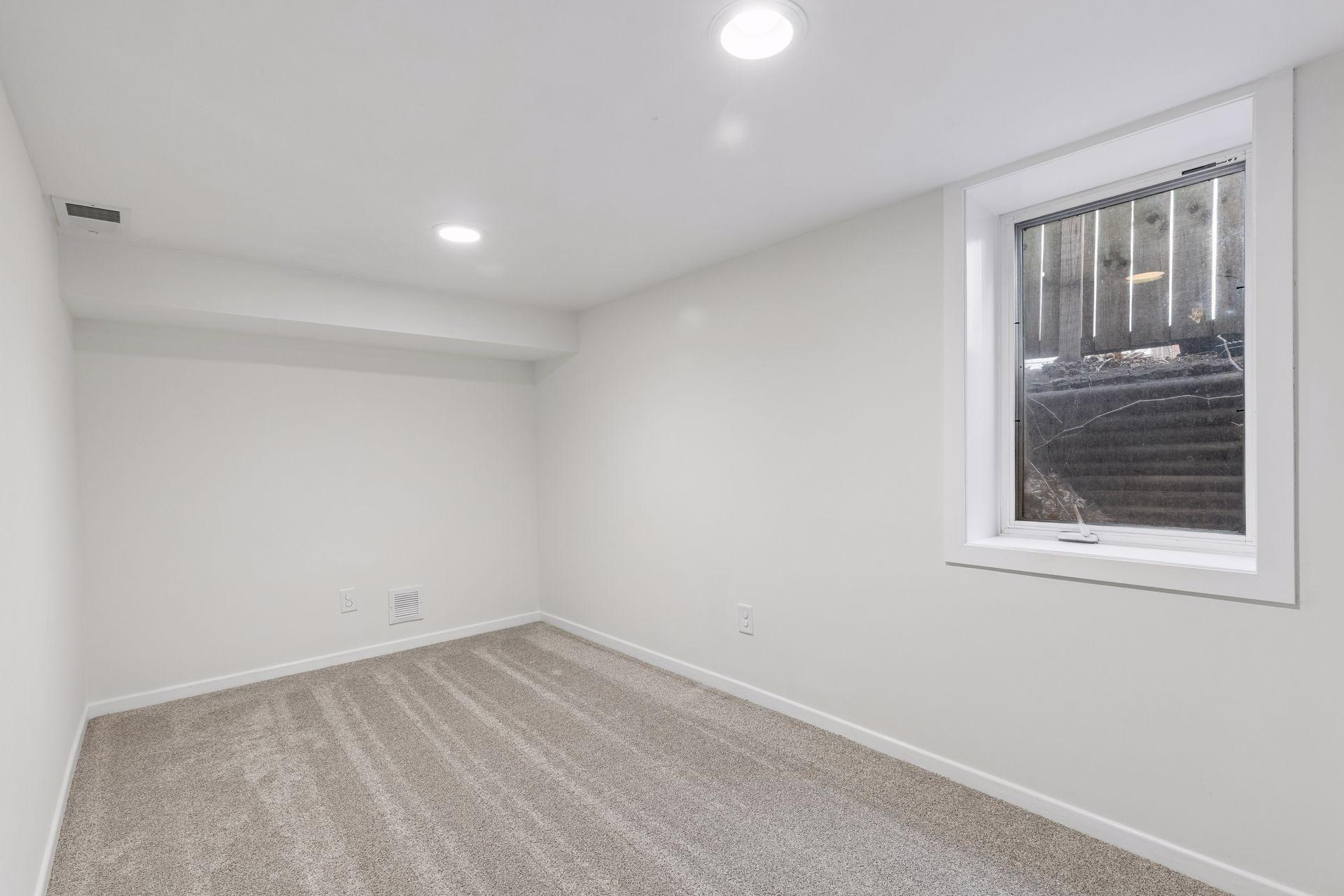 1693 Charles Avenue - Spacecrafting - 0033.jpg