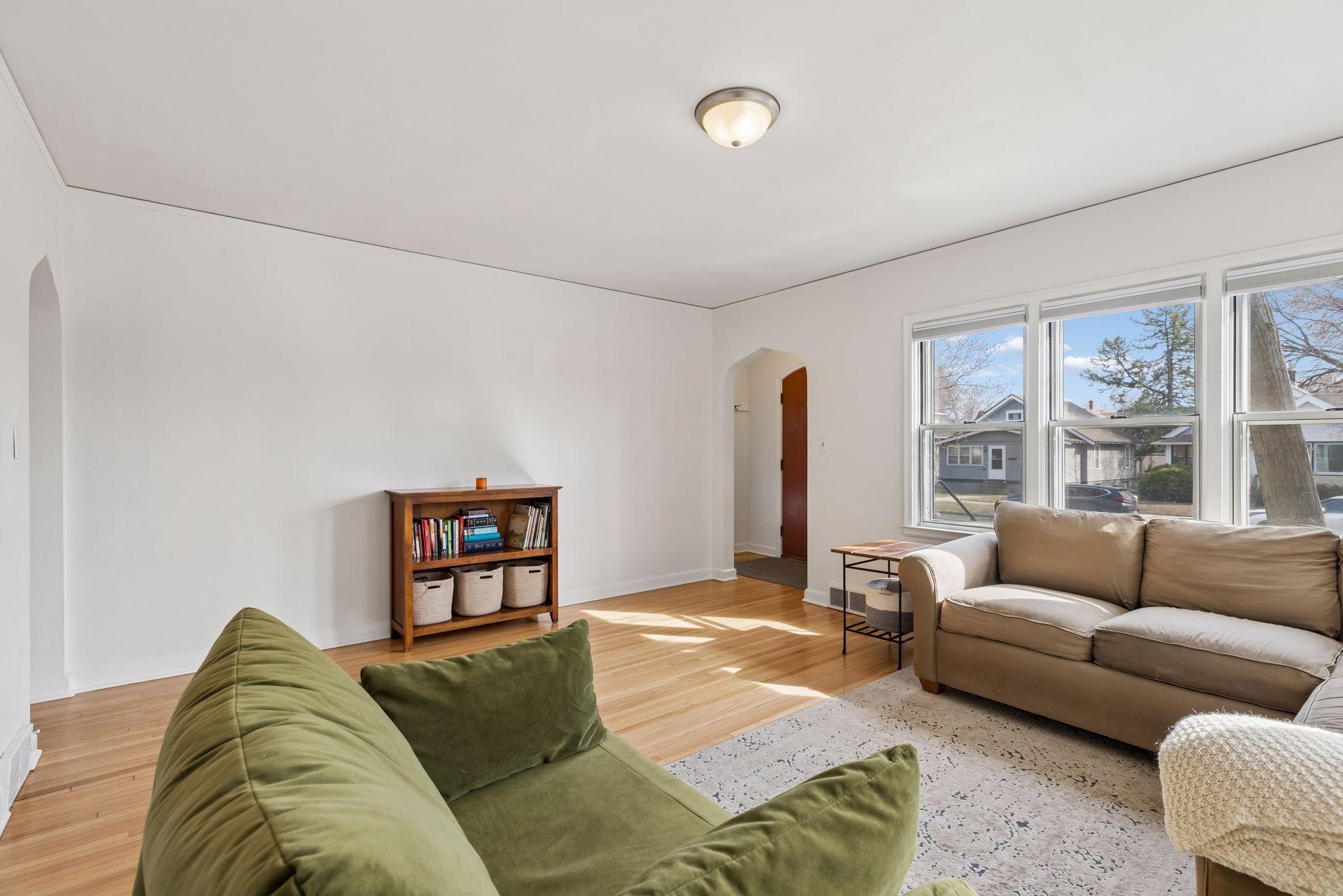 1693 Charles Avenue - Spacecrafting - 0009.jpg