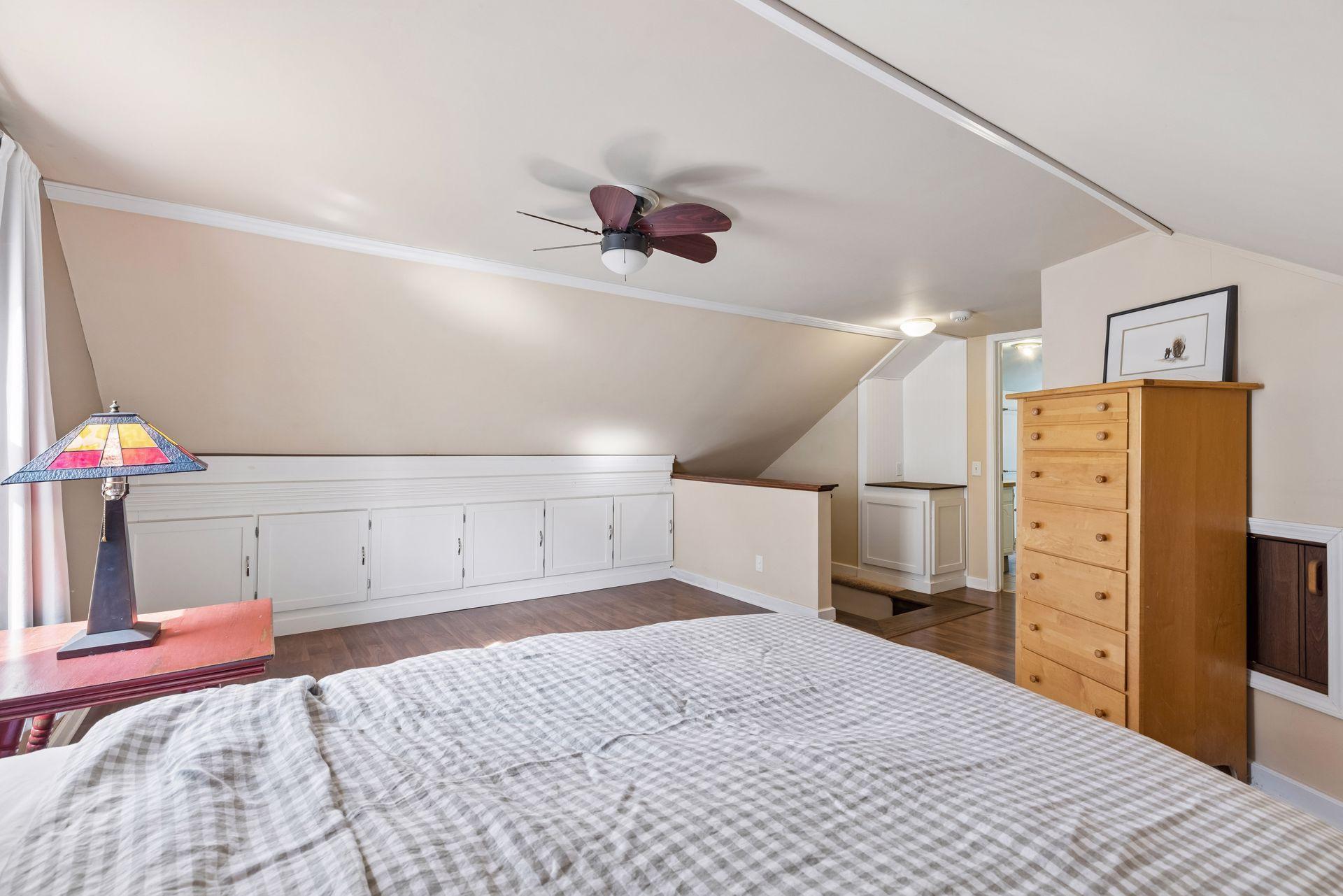 1693 Charles Avenue - Spacecrafting - 0024.jpg