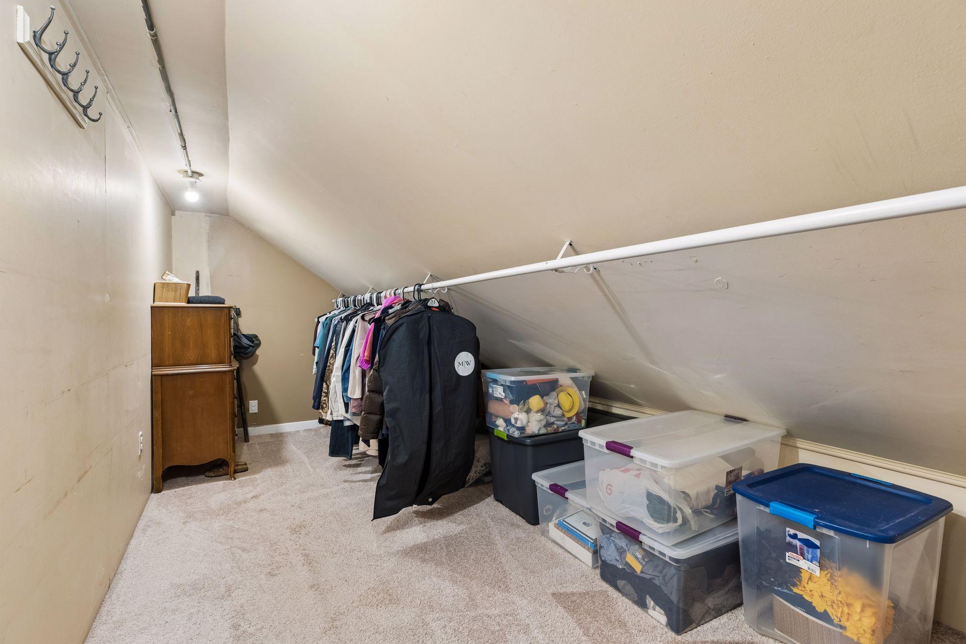 1693 Charles Avenue - Spacecrafting - 0027.jpg