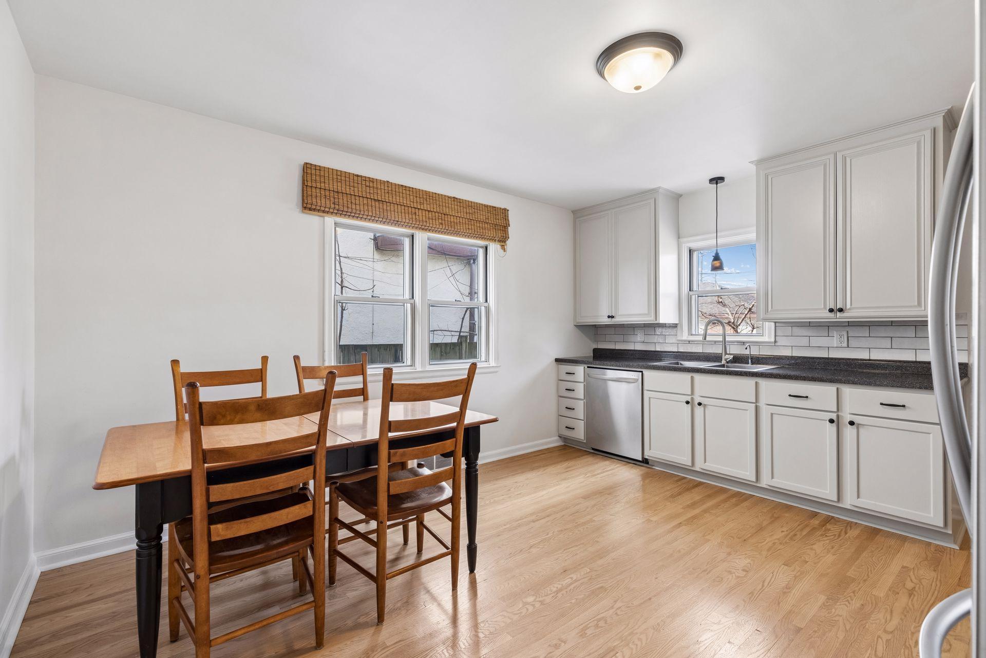 1693 Charles Avenue - Spacecrafting - 0010.jpg