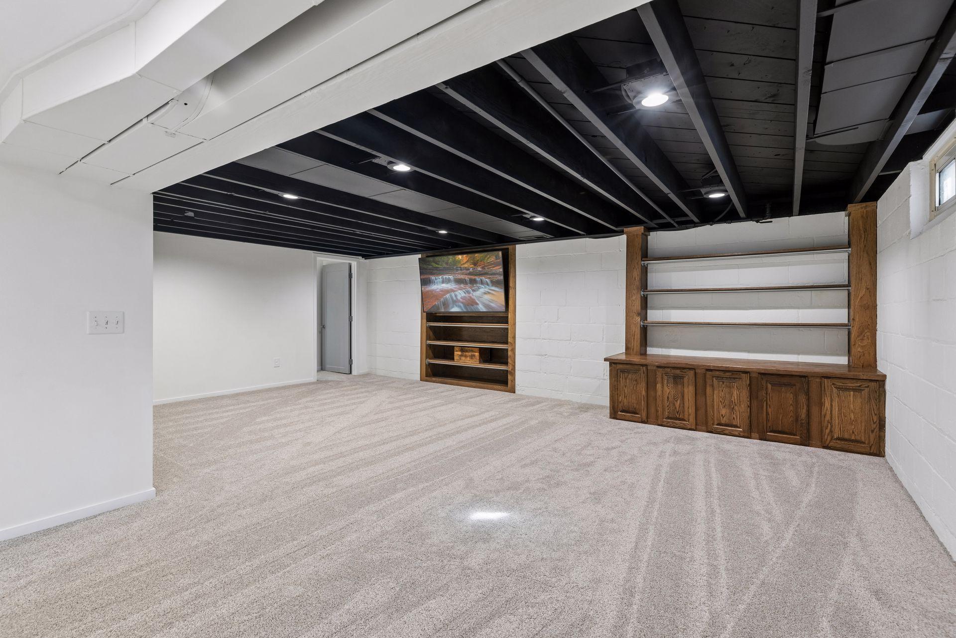 1693 Charles Avenue - Spacecrafting - 0030.jpg