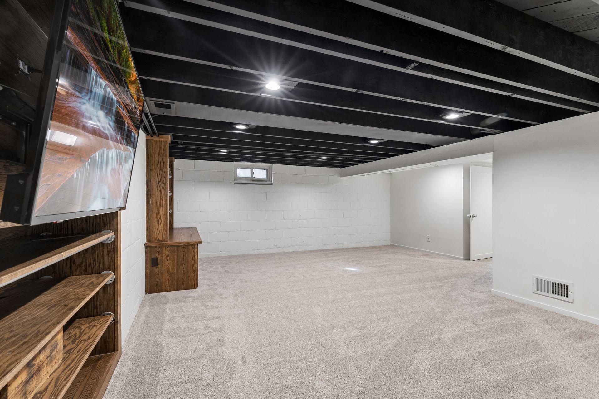 1693 Charles Avenue - Spacecrafting - 0032.jpg