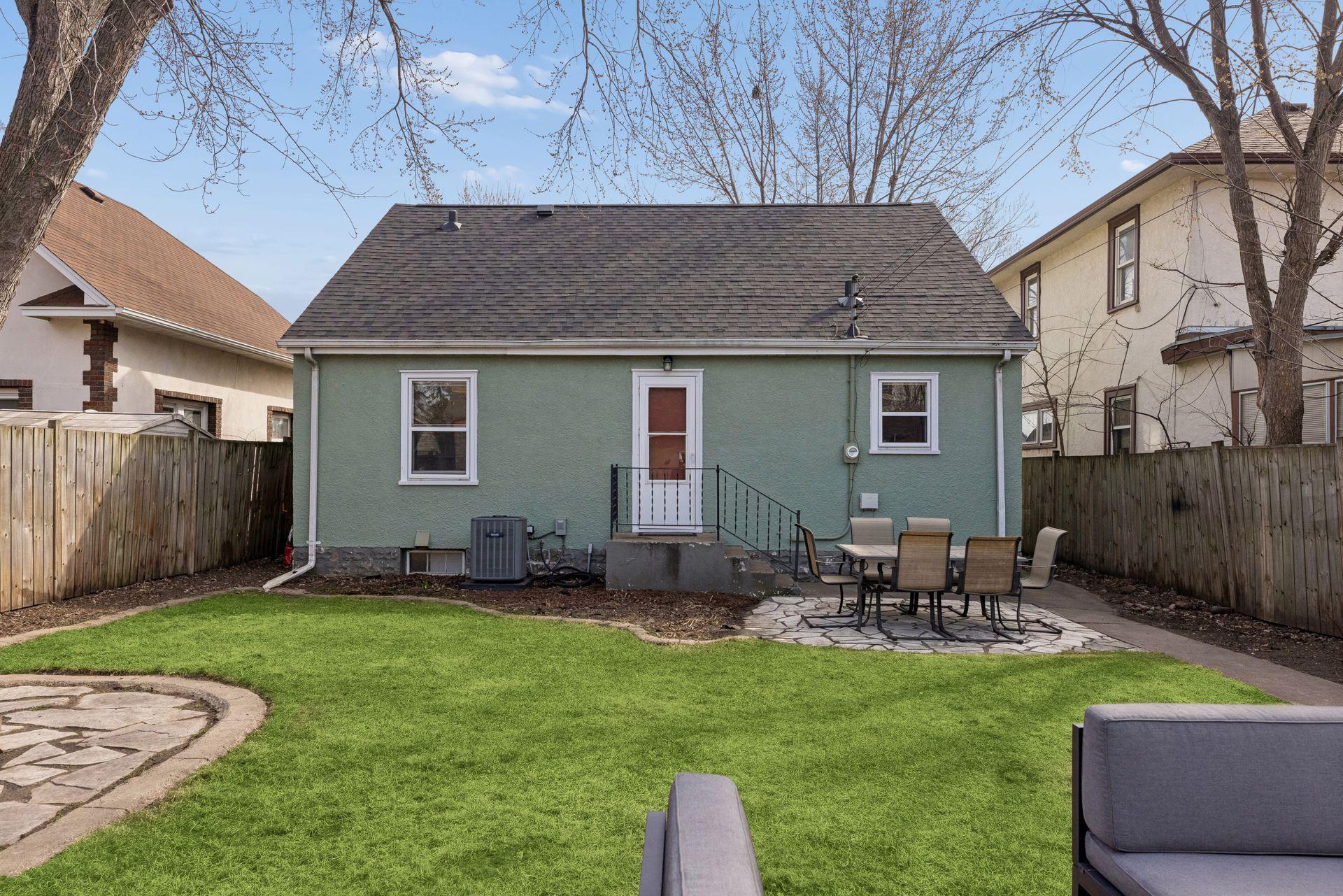 1693 Charles Avenue - Spacecrafting - 0040.jpg