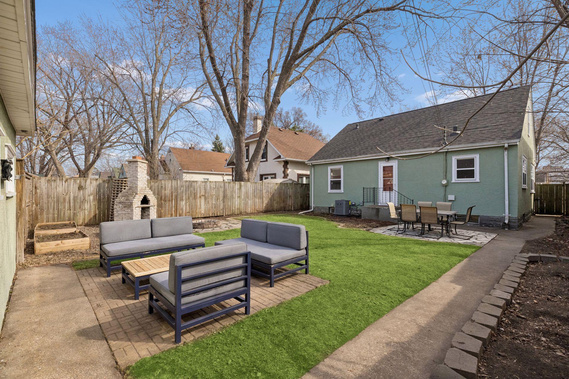 1693 Charles Avenue - Spacecrafting - 0039.jpg