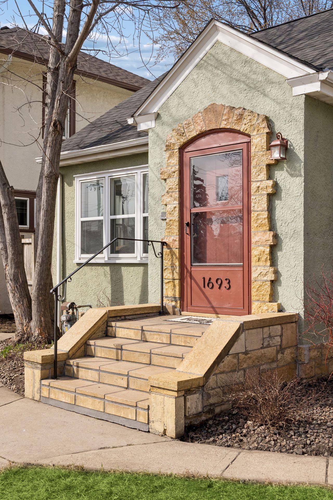 1693 Charles Avenue - Spacecrafting - 0004.jpg