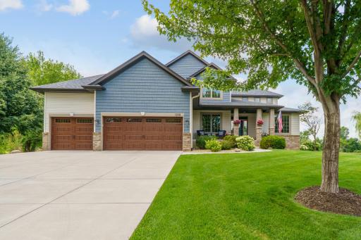 1208 Clearwater Drive, Woodbury, MN 55129