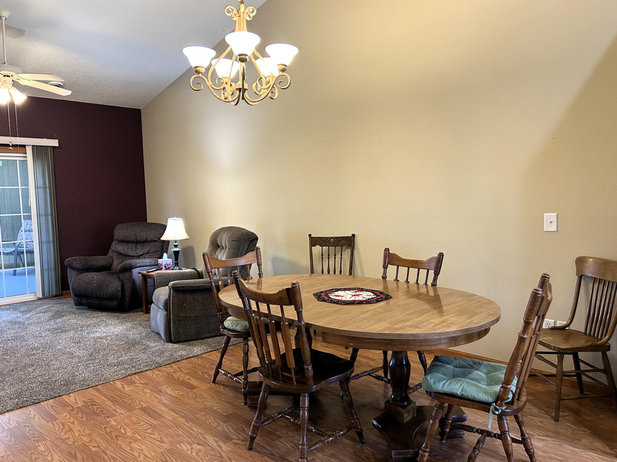 Dining Area.JPG