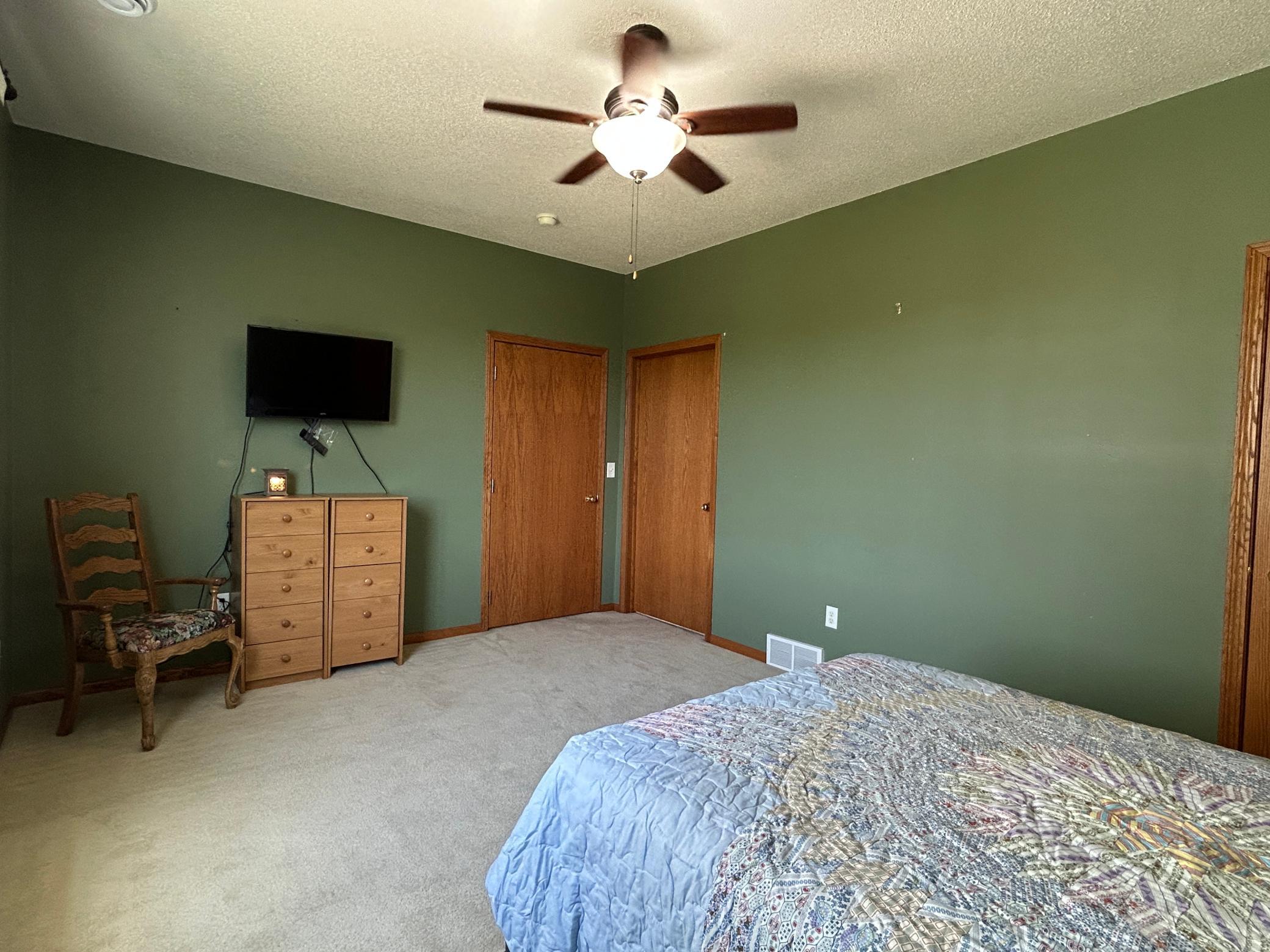 Master Bedroom.JPG