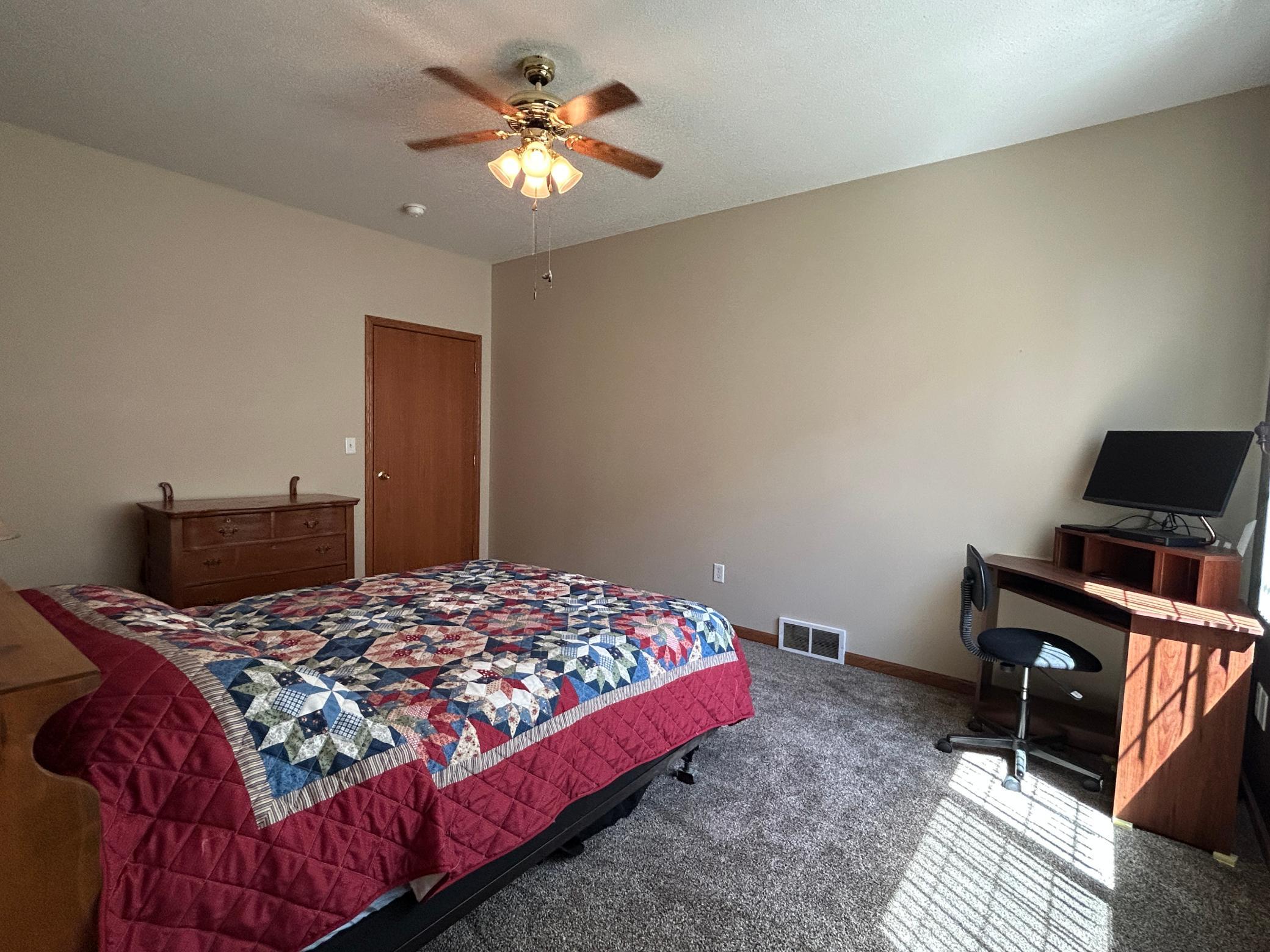 Bedroom 2.JPG