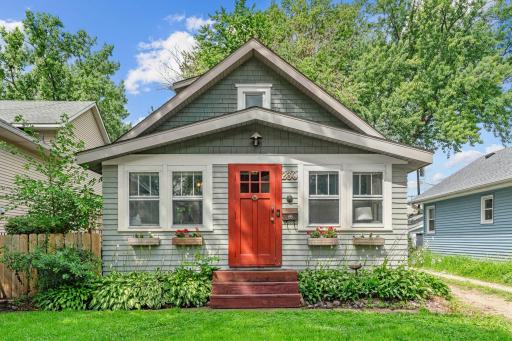 230 17th Avenue N, Hopkins, MN 55343